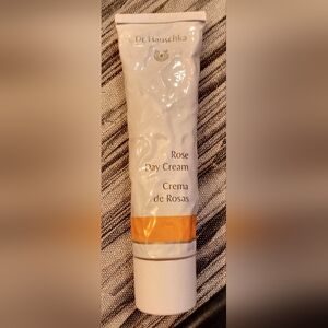 Rose Day Cream